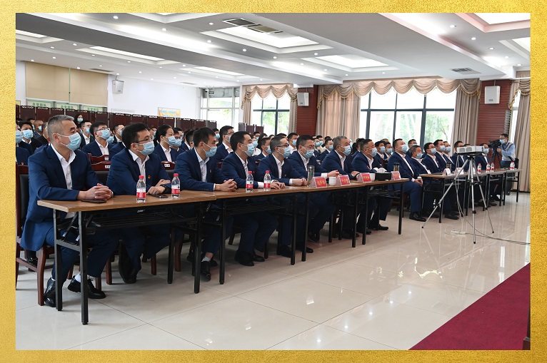 仟坤集團(tuán)集中組織收看黨的二十大開(kāi)幕會(huì)